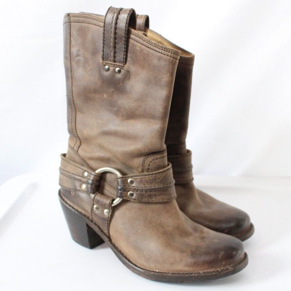 Frye Carmen Harness Boots Brown Leather Size 6.5 Heels Mid Calf Pull On Shoes